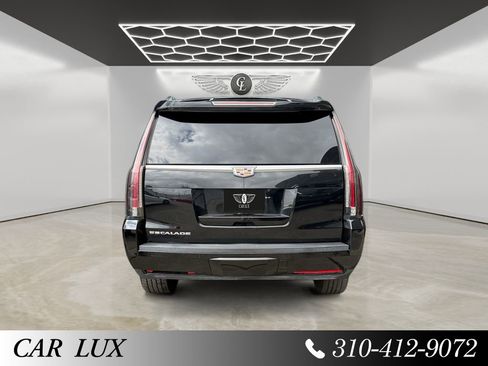Used 2018 Cadillac Escalade ESV 4WD image 4