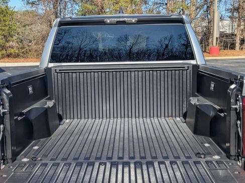 Used 2025 Toyota Tacoma SR image 16