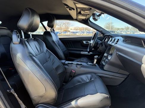 Used 2020 Ford Mustang Premium image 27