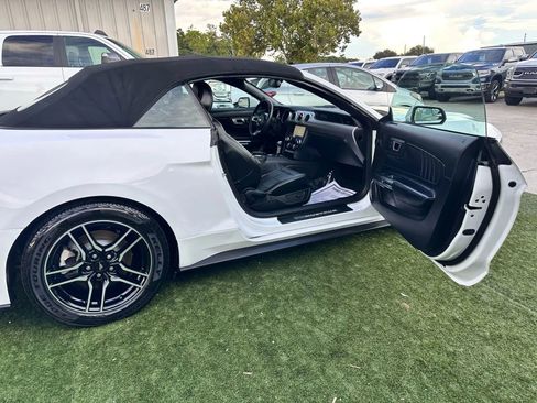 Used 2020 Ford Mustang Premium image 7