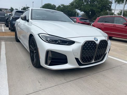 Used 2022 BMW M440i Coupe w/ Premium Package RWD image 2