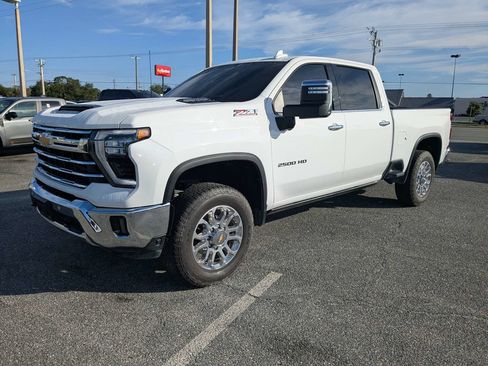 Used 2024 Chevrolet Silverado 2500 LTZ w/ LTZ Convenience Package AWD/4WD image 8