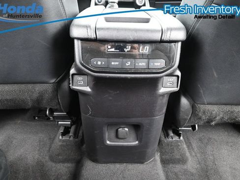 Used 2024 Toyota Grand Highlander AWD image 18