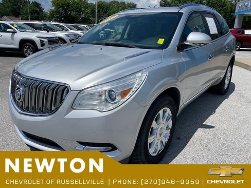 Used 2017 Buick Enclave Leather FWD image 3