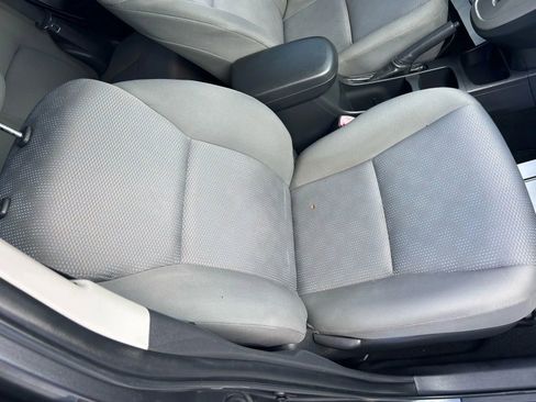 Used 2010 Toyota Matrix image 23