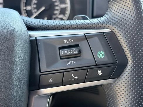 Used 2024 Mitsubishi Outlander SE Black Edition FWD image 13