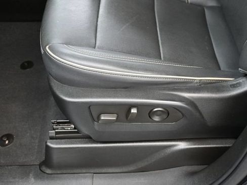 Used 2023 Chevrolet Tahoe Premier w/ Premium Package AWD/4WD image 13