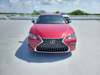 Certified 2025 Lexus ES 350 w/ Premium Package
