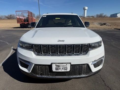 New 2025 Jeep Grand Cherokee Limited w/ Luxury Tech Group II image 2