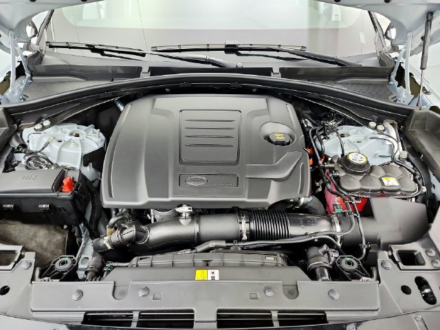 New 2026 Land Rover Range Rover Velar S AWD/4WD image 36