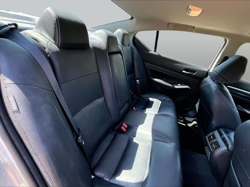 Used 2023 Nissan Altima 2.5 SL FWD image 18