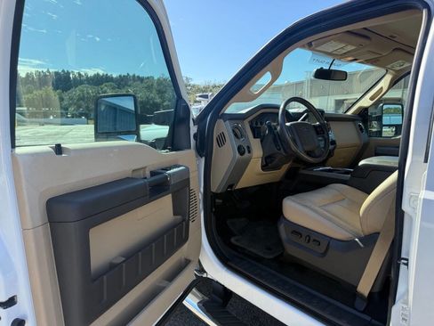 Used 2016 Ford F250 Lariat w/ Lariat Ultimate Package image 34