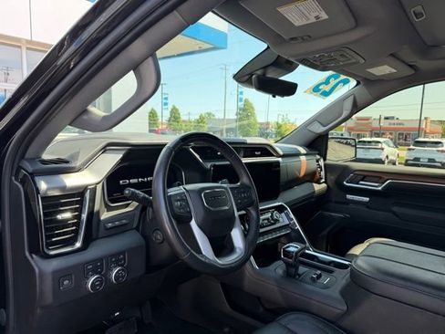 Used 2023 GMC Sierra 1500 Denali AWD/4WD image 7