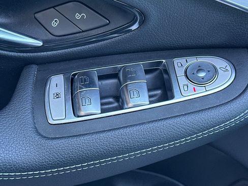 Used 2021 Mercedes-Benz C 300 Sedan image 12