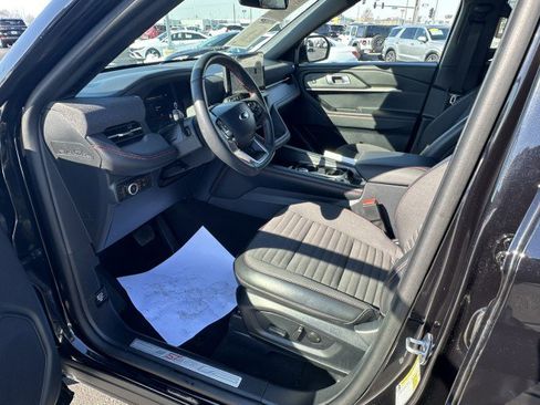 Used 2025 Ford Explorer ST-Line image 21