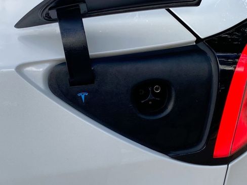 Used 2020 Tesla Model 3 Standard Range Plus image 21