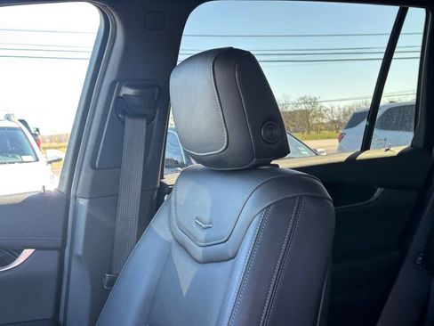 Used 2023 Cadillac XT6 Premium Luxury AWD/4WD image 16