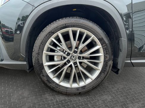 Used 2025 Lexus NX 350h AWD w/ Luxury Package image 16