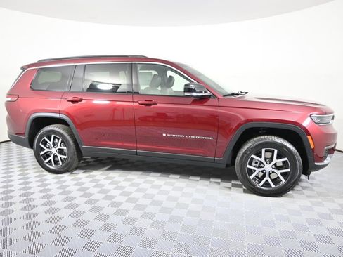 New 2025 Jeep Grand Cherokee L Limited w/ Luxury Tech Group II image 8