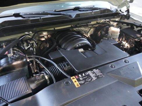 Used 2018 Chevrolet Silverado 1500 LT w/ All Star Edition image 21