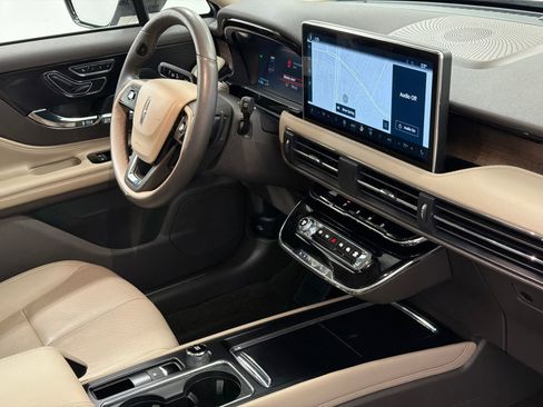 Certified 2023 Lincoln Corsair Reserve w/ Equipment Group 201A image 10