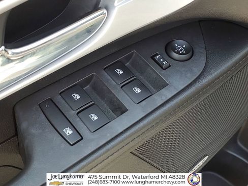 Used 2016 Chevrolet Equinox LTZ w/ Enhanced Convenience Package AWD/4WD image 24