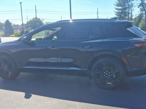 New 2026 Chevrolet Equinox EV RS FWD image 8