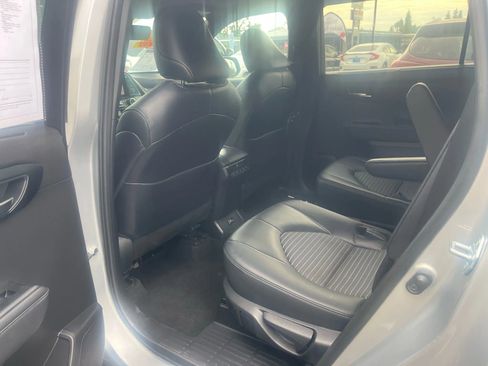 Used 2024 Toyota Highlander XSE image 15