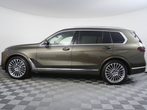 New 2026 BMW X7 xDrive40i w/ Executive Package AWD/4WD image 6