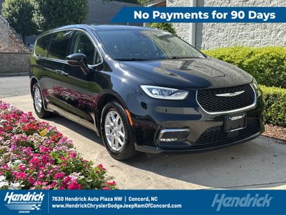 Used 2024 Chrysler Pacifica Touring-L