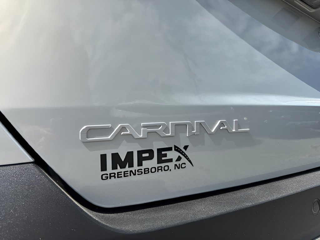 Used 2025 Kia Carnival SX FWD image 34