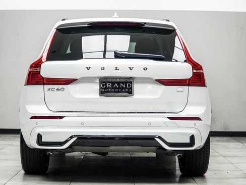 Used 2023 Volvo XC60 T8 Ultimate w/ Climate Package AWD/4WD image 12