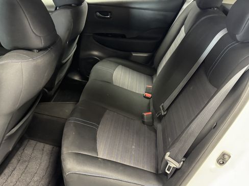 Used 2018 Nissan Leaf SV w/ SV Technology Package FWD image 19