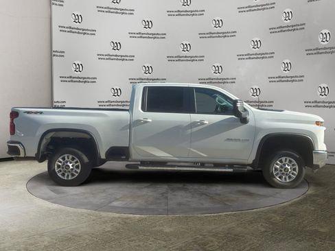 Used 2024 Chevrolet Silverado 2500 LT image 6