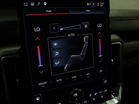 Used 2025 GMC Yukon Denali AWD/4WD image 28