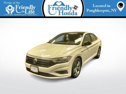 Used 2019 Volkswagen Jetta R-Line w/ R-Line Cold Weather Package FWD image 1