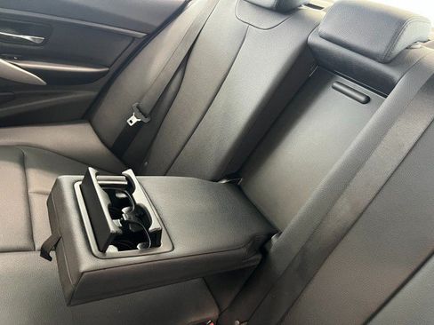 Used 2013 BMW 320i xDrive Sedan AWD/4WD image 26