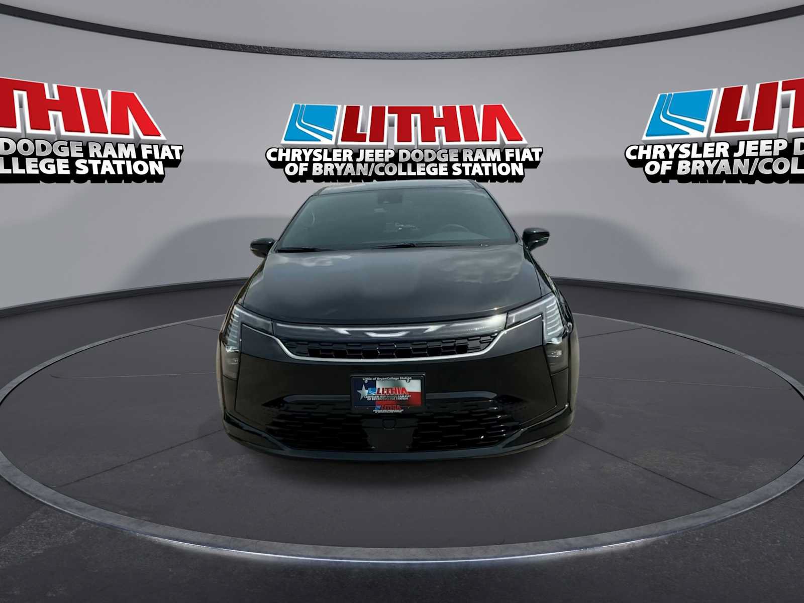 New 2027 Chrysler Pacifica Select FWD image 3
