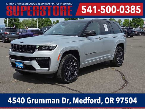 New 2026 Jeep Grand Cherokee Summit AWD/4WD image 1
