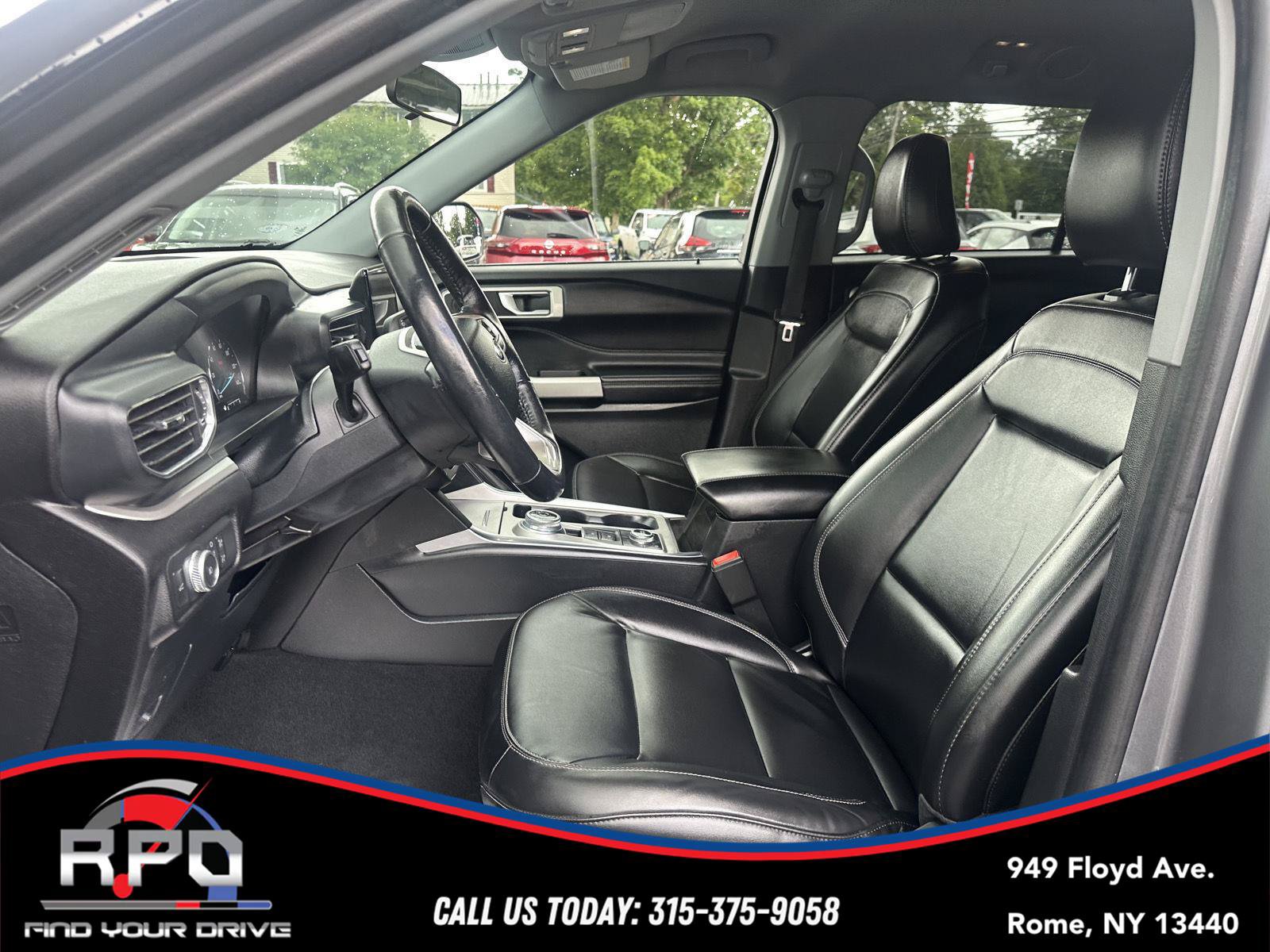 Used 2022 Ford Explorer XLT w/ Equipment Group 202A AWD/4WD image 23
