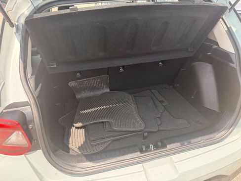 Used 2025 Hyundai Venue SEL FWD image 28