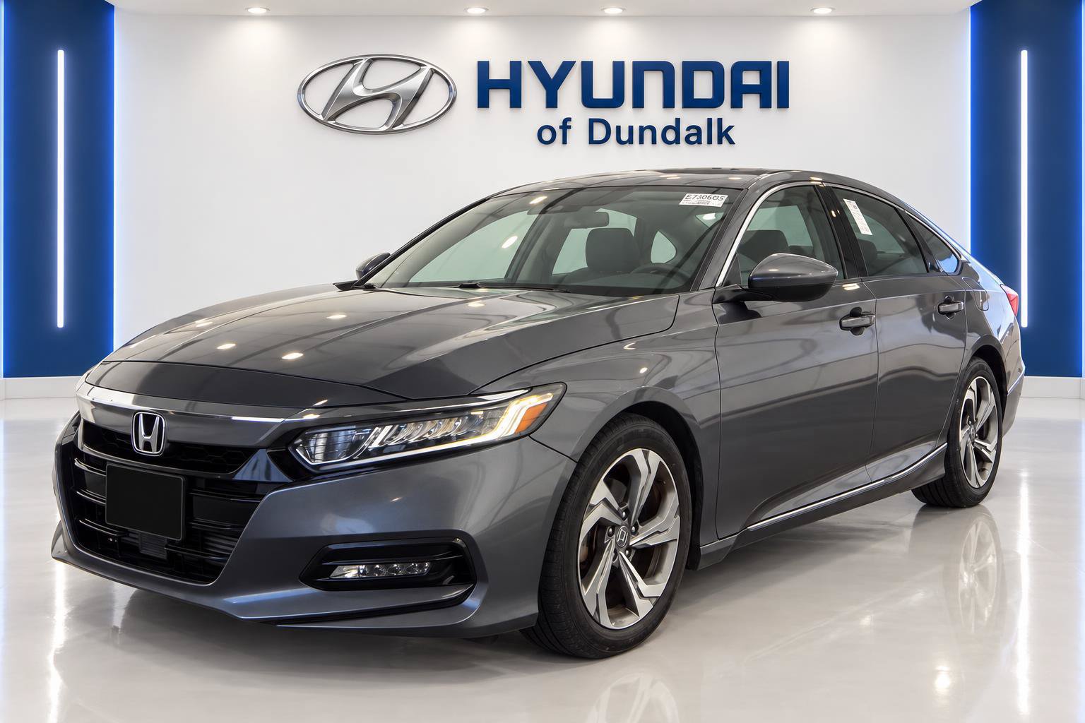 Used 2018 Honda Accord EX image 1