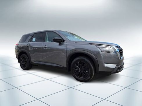 Used 2023 Nissan Pathfinder S image 2