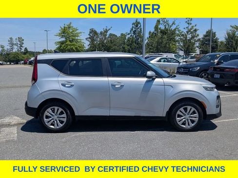 Used 2020 Kia Soul LX FWD image 3