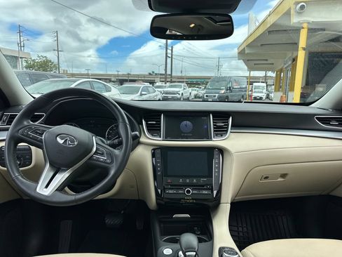 Used 2019 INFINITI QX50 Luxe w/ Cargo Package FWD image 14