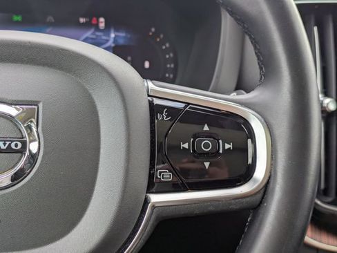 Certified 2024 Volvo XC60 B5 Plus w/ Protection Package Premier AWD/4WD image 32