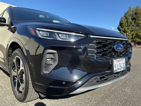 Used 2024 Ford Escape ST-Line Elite w/ Premium Technology Package image 70