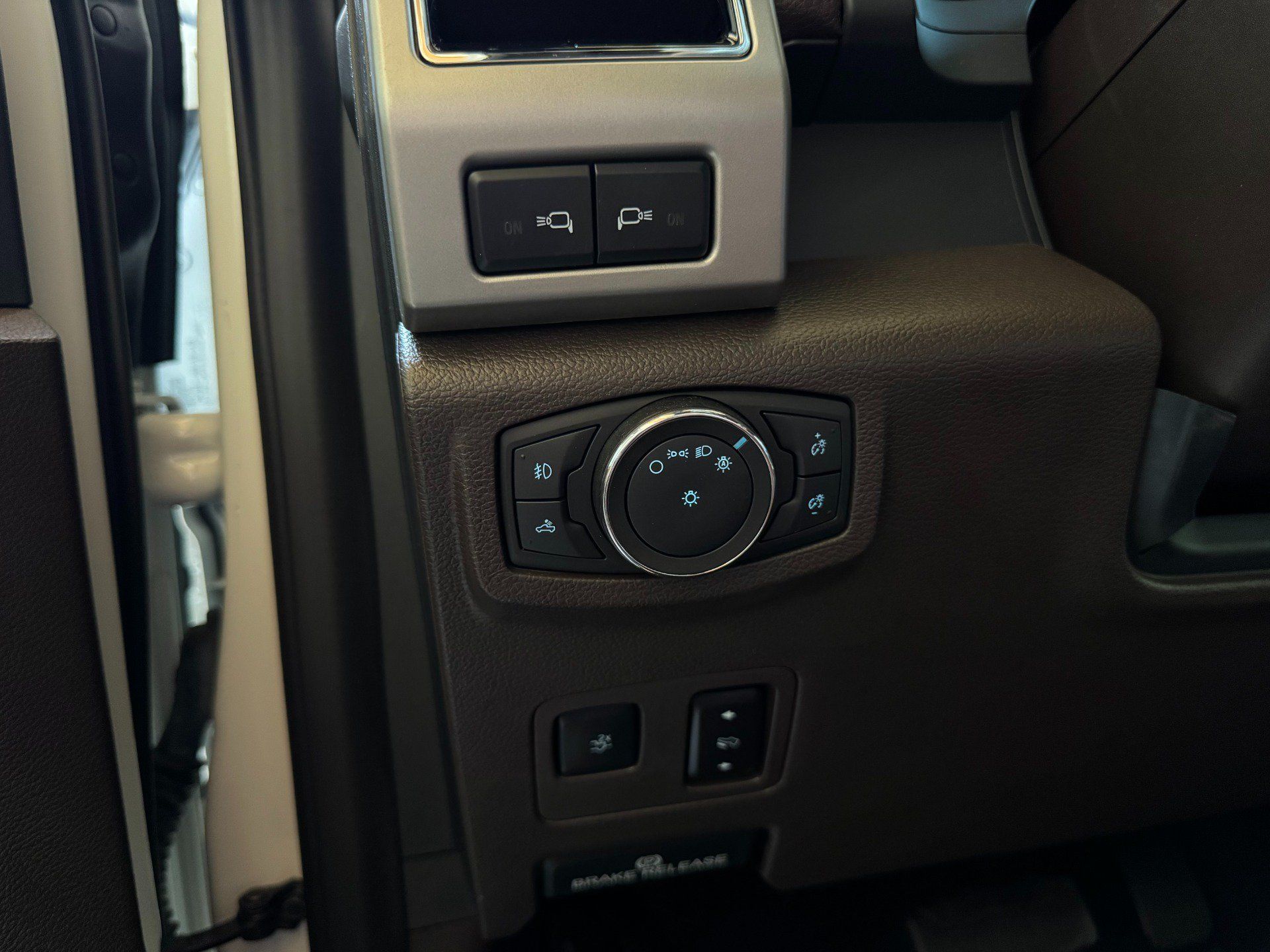 Used 2022 Ford F350 King Ranch w/ King Ranch Ultimate Package AWD/4WD image 16