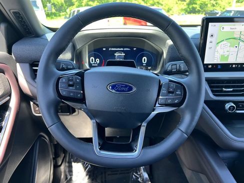 Used 2026 Ford Explorer Platinum w/ LUX Leather Package AWD/4WD image 10