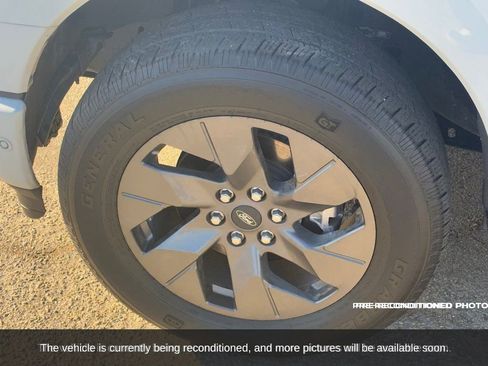 Used 2023 Ford F150 Lightning Lariat image 13